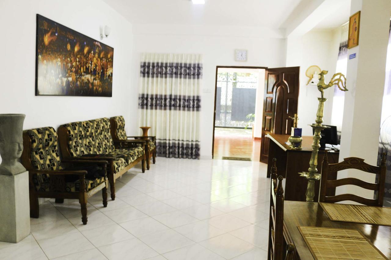 Yoho Travellers Residence Kandy Kültér fotó