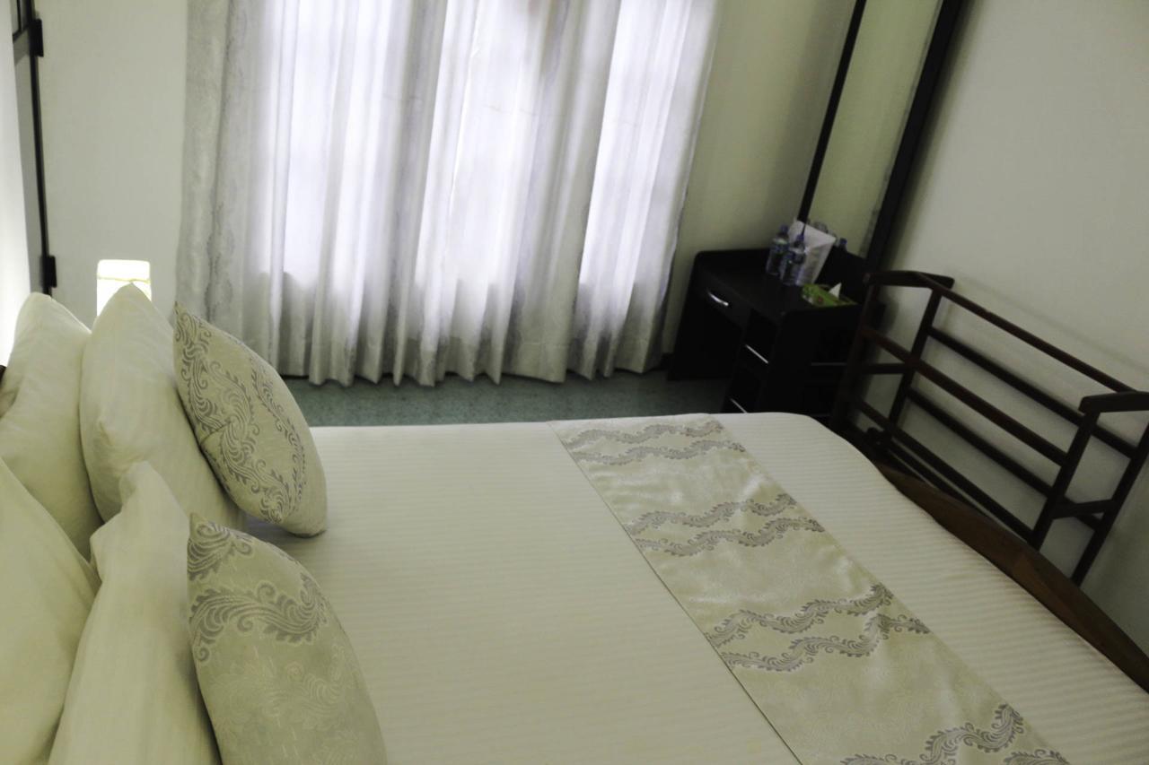 Yoho Travellers Residence Kandy Kültér fotó